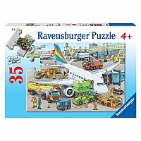 35pc Busy Airport