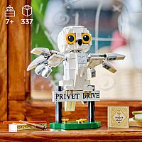 Hedwig" at 4 Privet Drive